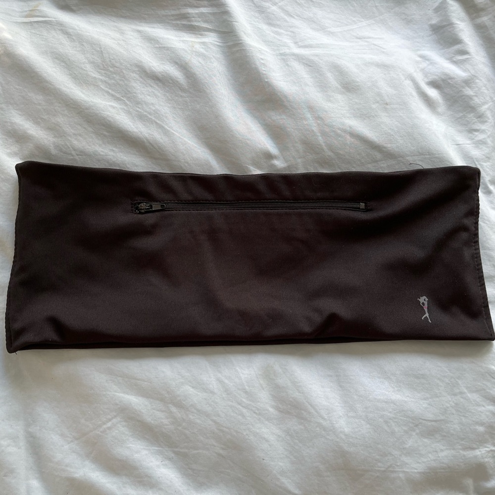 Never worn: Black waist runner bag